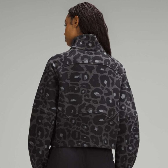 NWT lululemon Scuba Oversized Funnel-Neck Half Zip in Spray Leopard - Size M/L - Picture 2 of 10
